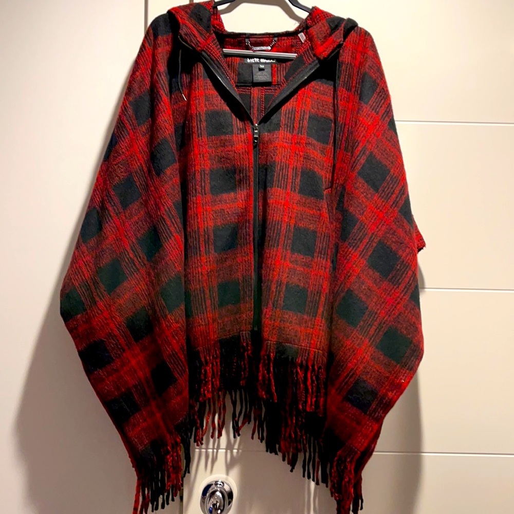 Steve Madden Buffalo Plaid Pancho!!